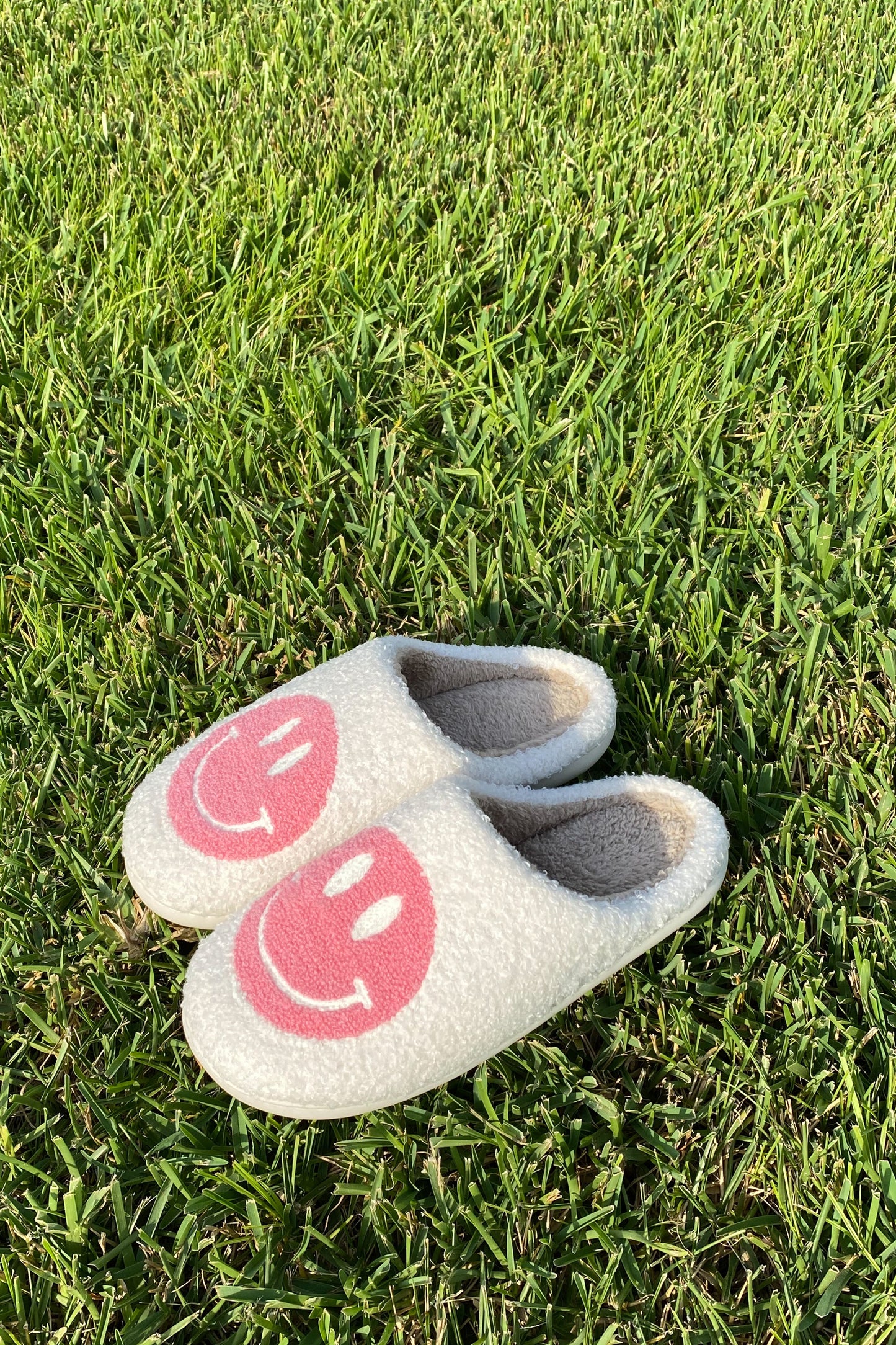 Happy Home Slippers — Pink (Preorder)